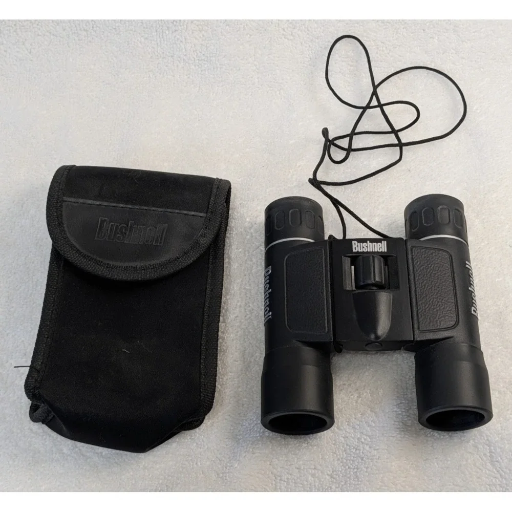 Bushnell 10 x 25 300 FT. @ 1000 YDS. Black Compact Folding Binoculars & Case